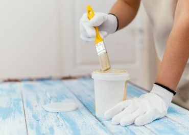 5 Common Mistakes to Avoid When Painting Your Kitchen Cabinets